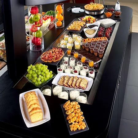Campanile Brest - Aeroport Szálloda 3*