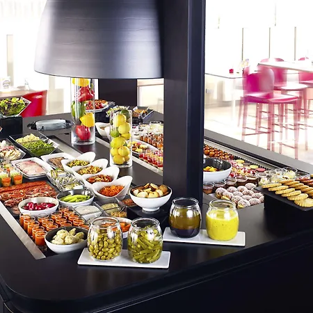 Campanile Brest - Aeroport Szálloda 3*